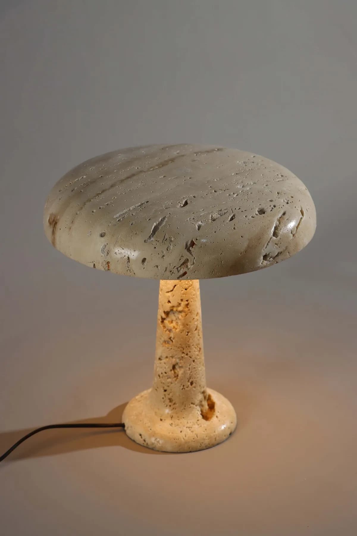 Kimberly marble table lamp in Beige Travertine, view 3