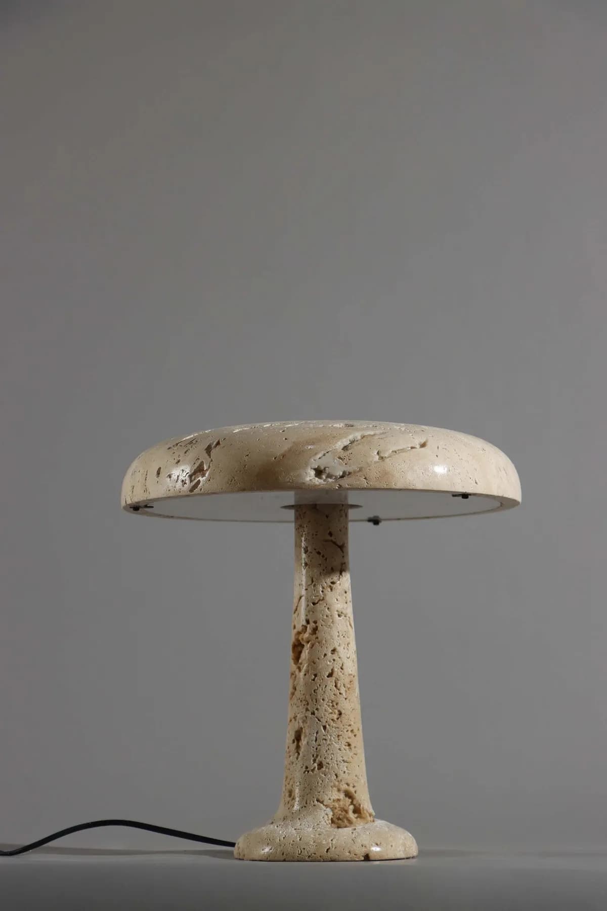 Kimberly marble table lamp in Beige Travertine, view 5
