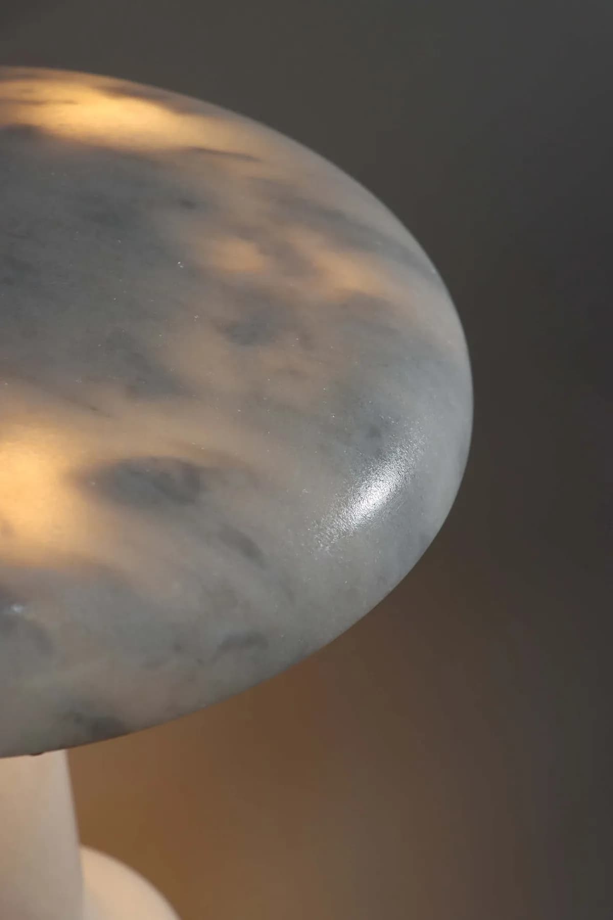 Kimberly marble table lamp in White Marble, view 4