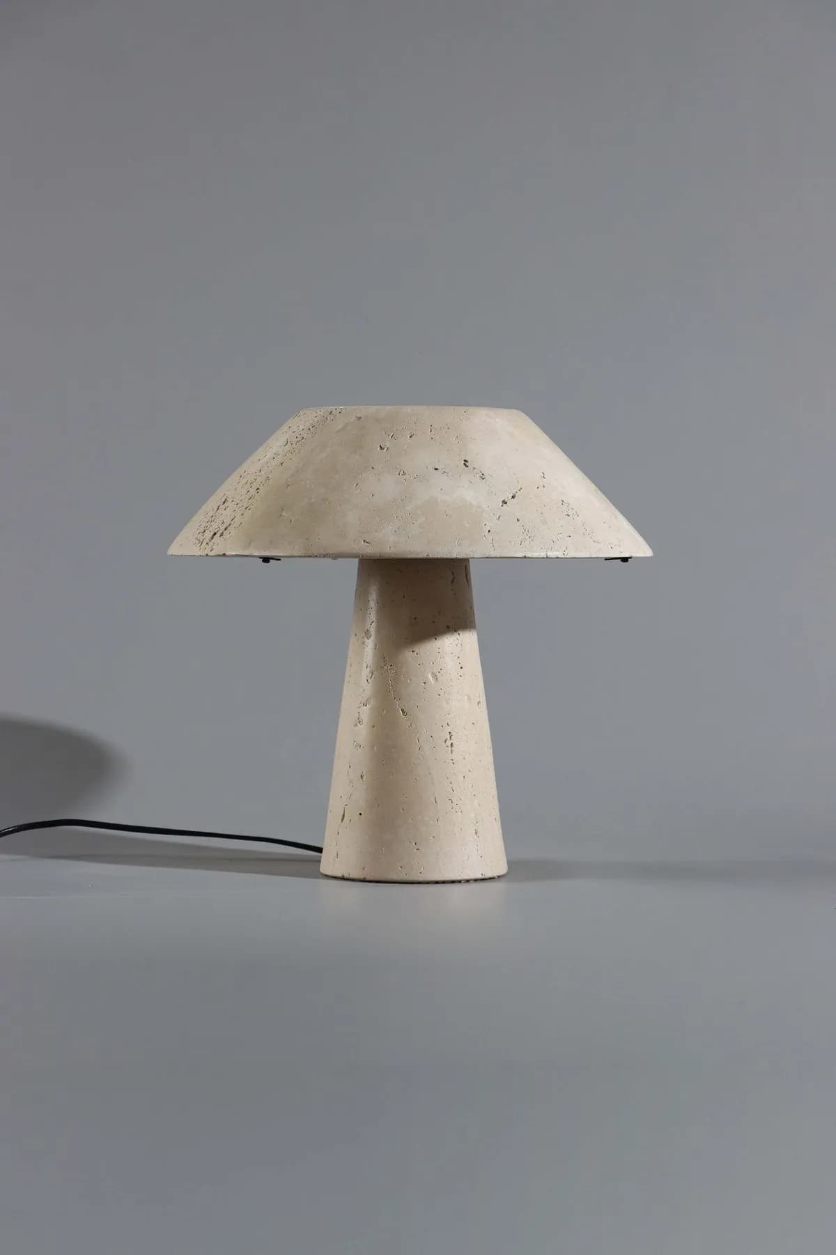 Tokyo marble table lamp in Beige Travertine, view 3