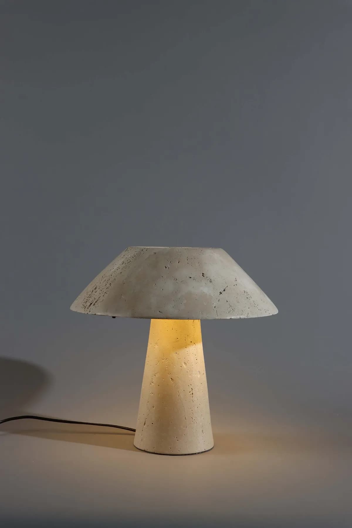 Tokyo marble table lamp in Beige Travertine, view 4