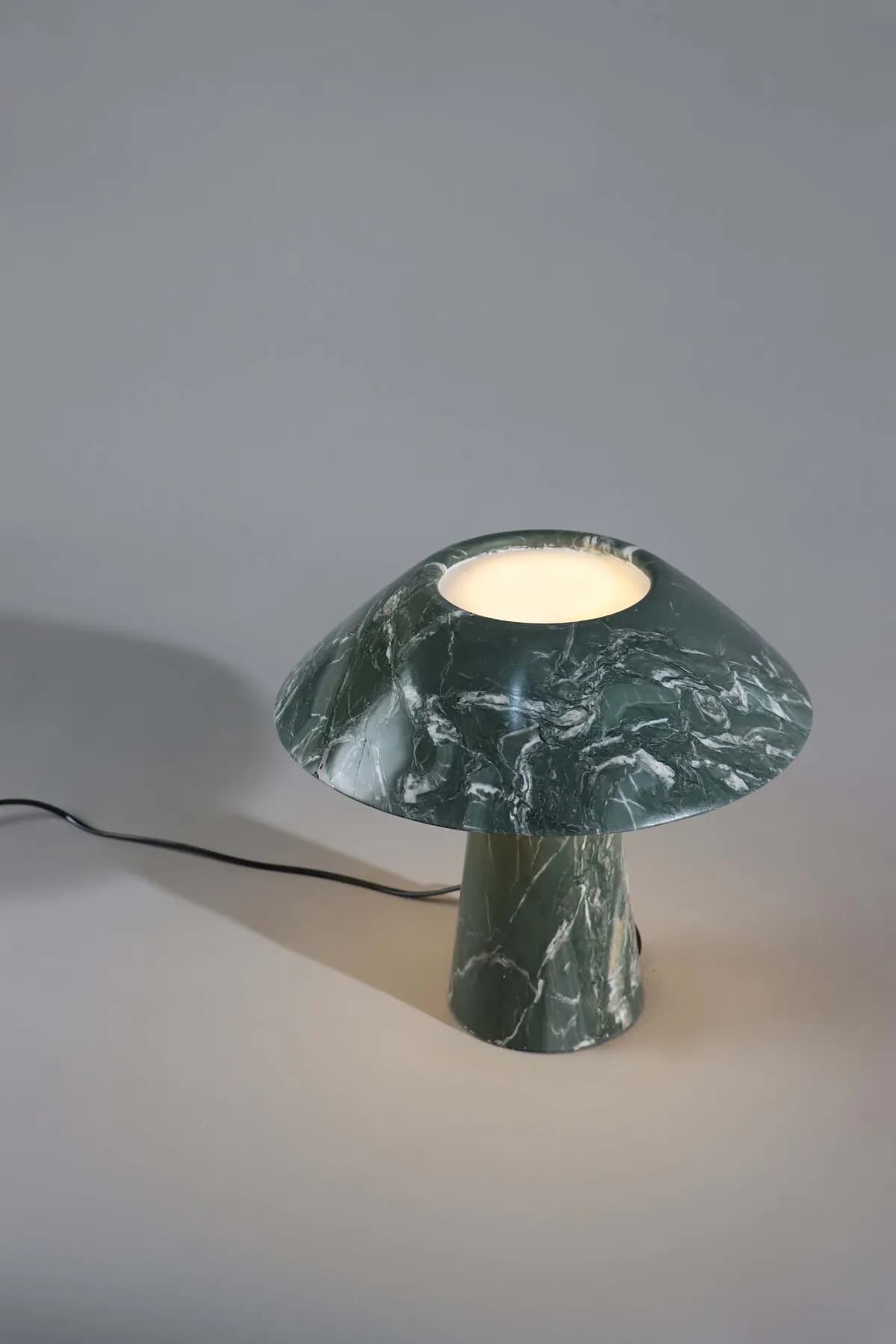 Tokyo marble table lamp in Verde Alpi, view 2
