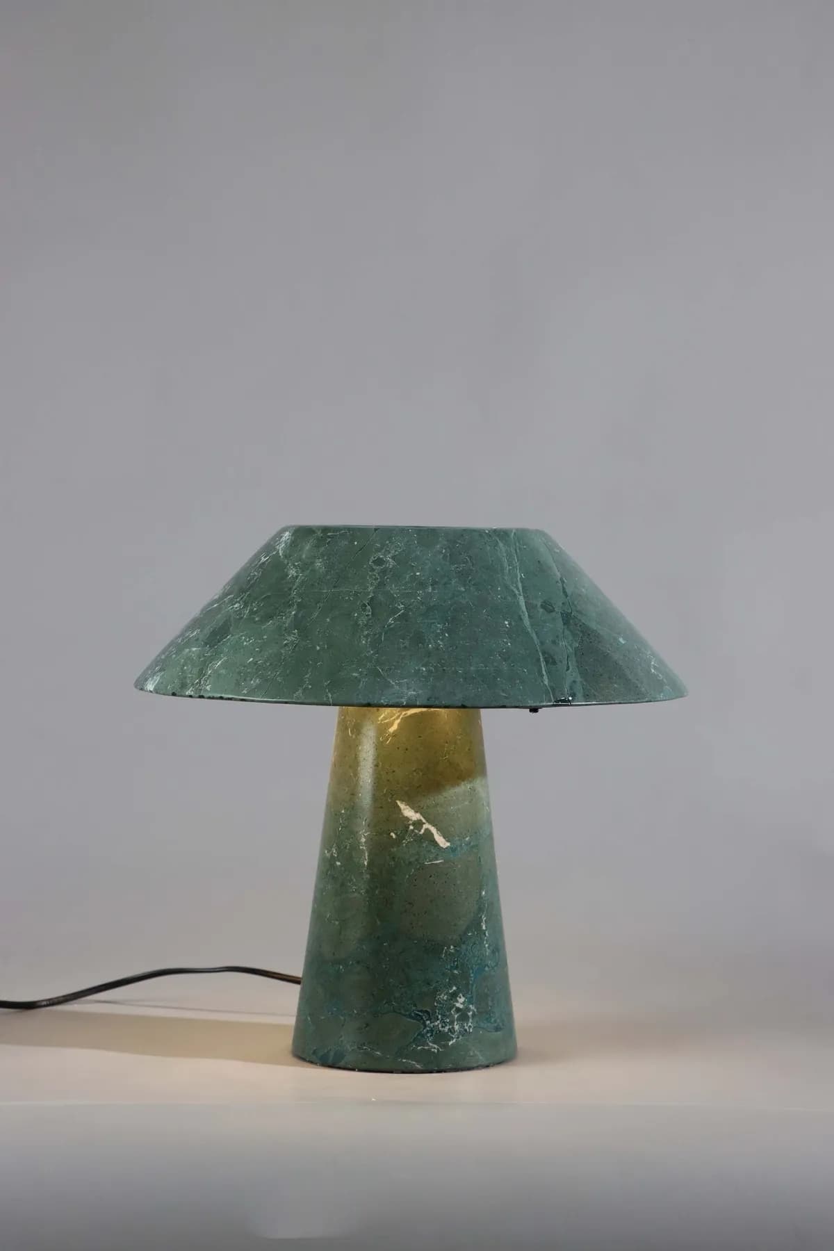 Tokyo marble table lamp in Verde Guatemala, view 5